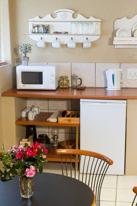 Room 3 Kitchenette