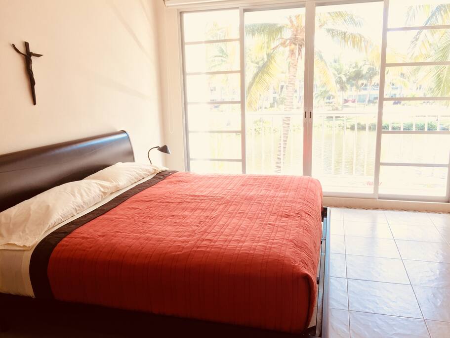 Recámara principal con cama King