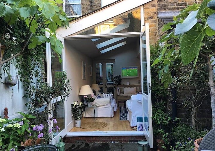 2 bedroom spacious garden flat (full use of flat)