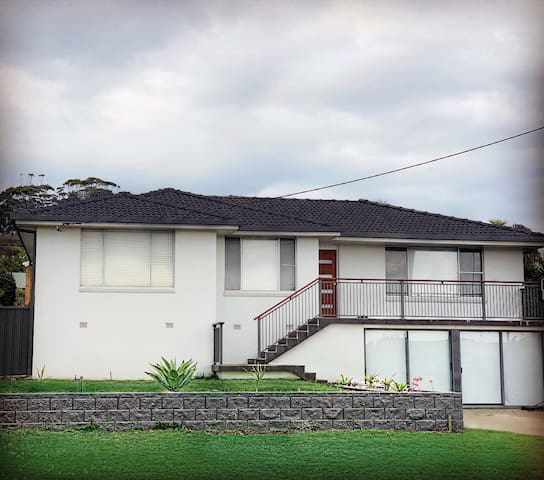 Close to Town Pet Friendly House