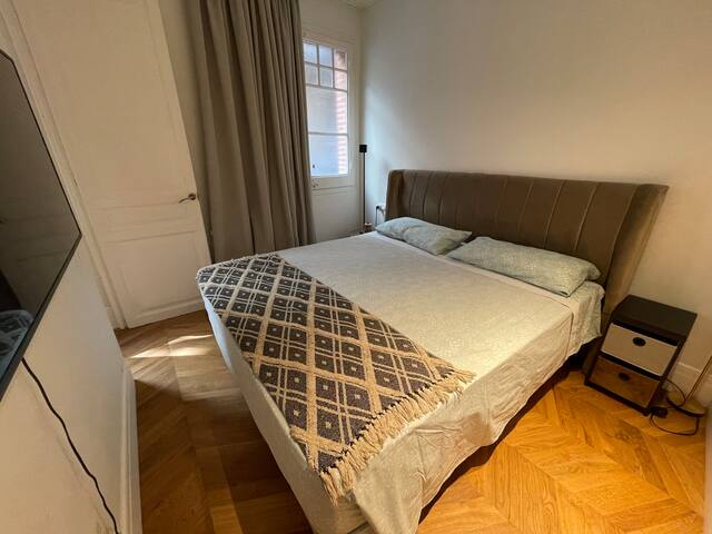 Céntrico piso, estancias minimas 30 dias gallery image 5