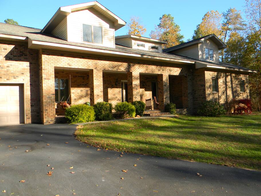 Front View Jordan Lake B & B