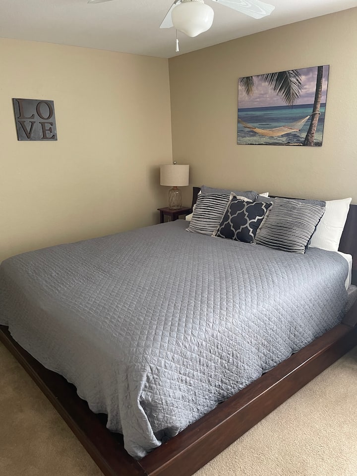 Spálňa č.3. Na hornom poschodí, manželská posteľ King. 