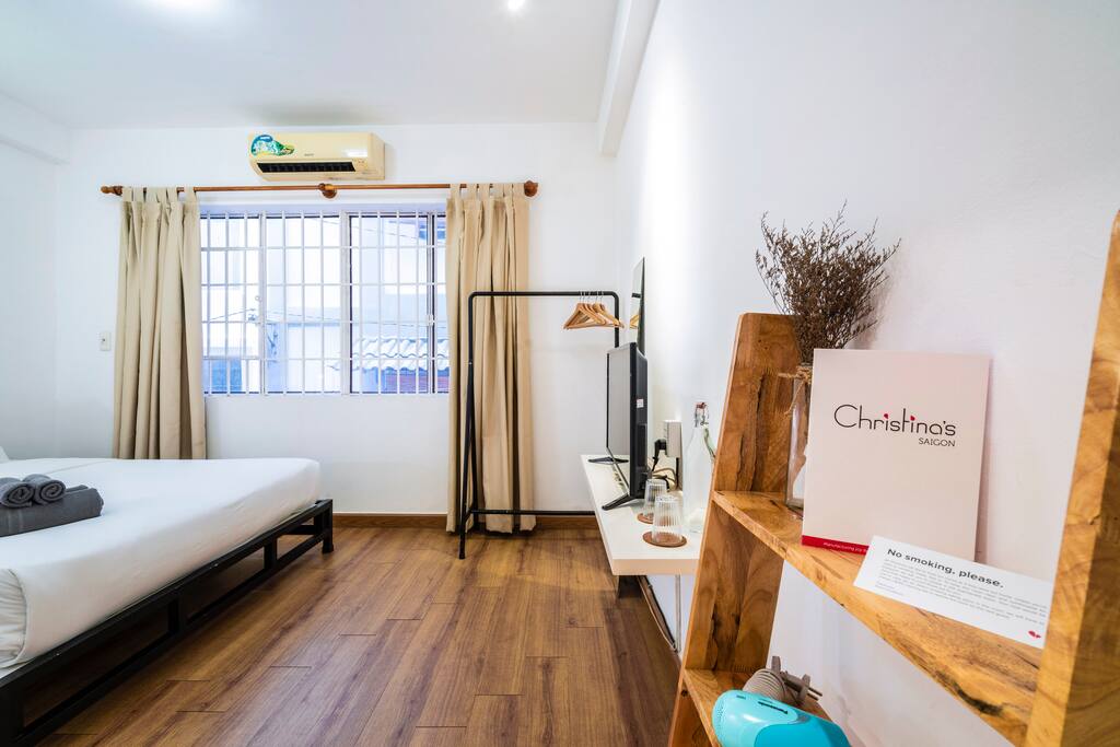 A good night sleep in a cozy room located in a small alley, tucked away from busy street