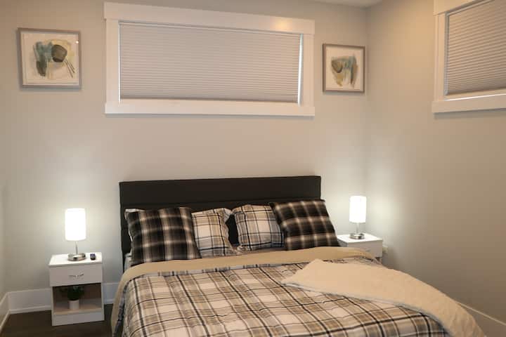 Chumba bora cha kulala chenye kitanda cha King Size. 