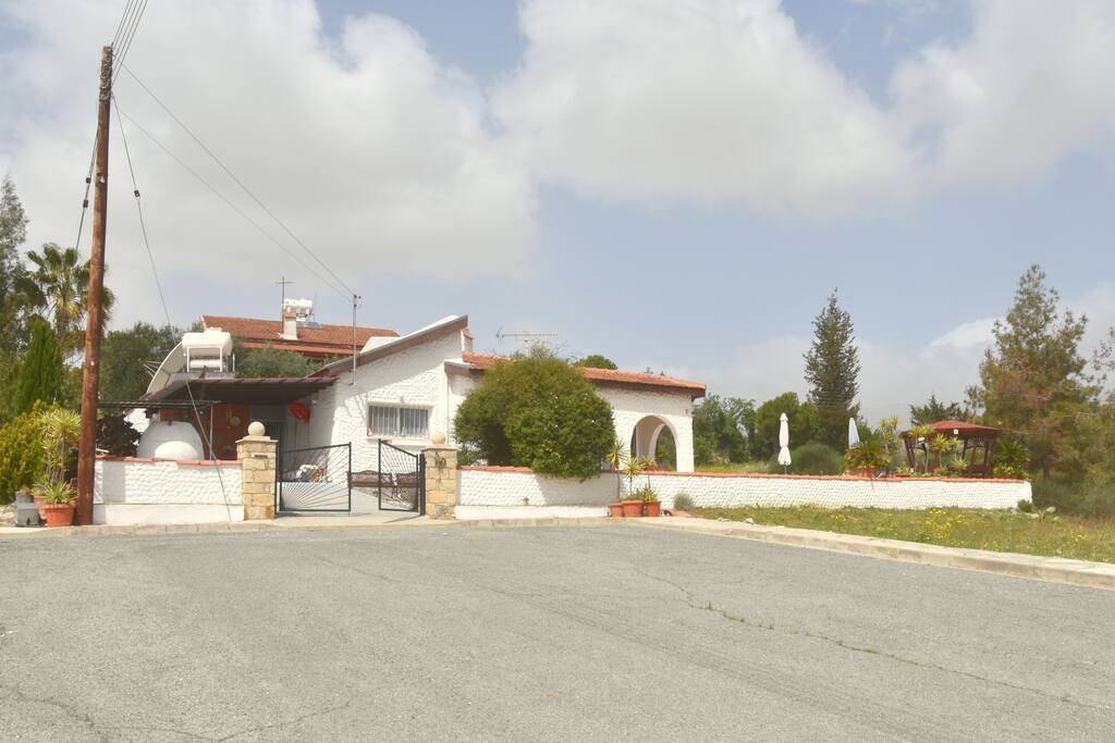 Η πρόσοψη της περιουσίας