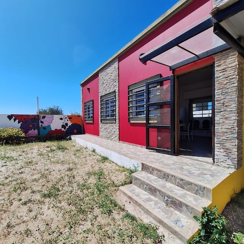 House for 4 people one block from the sea