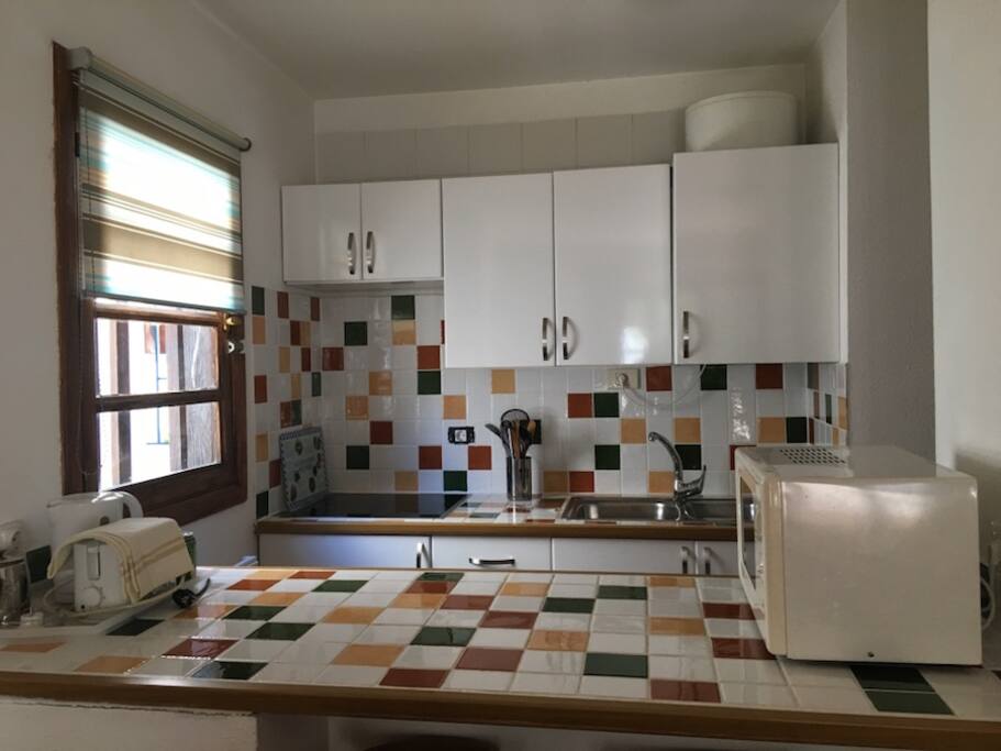 Fully fitted kitchenette