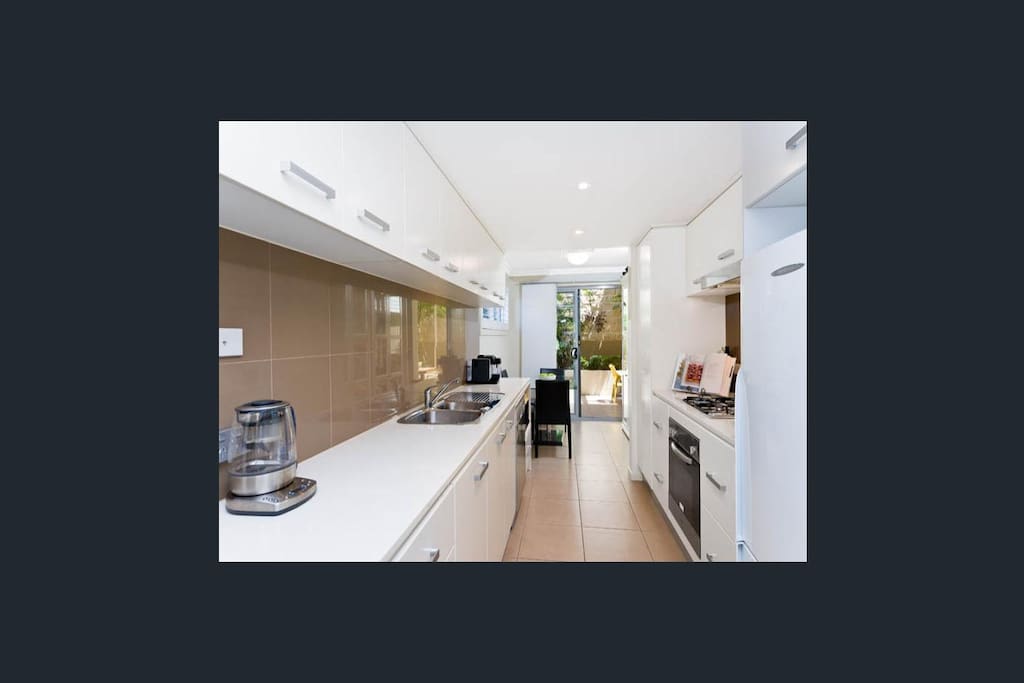 Gourmet kitchen