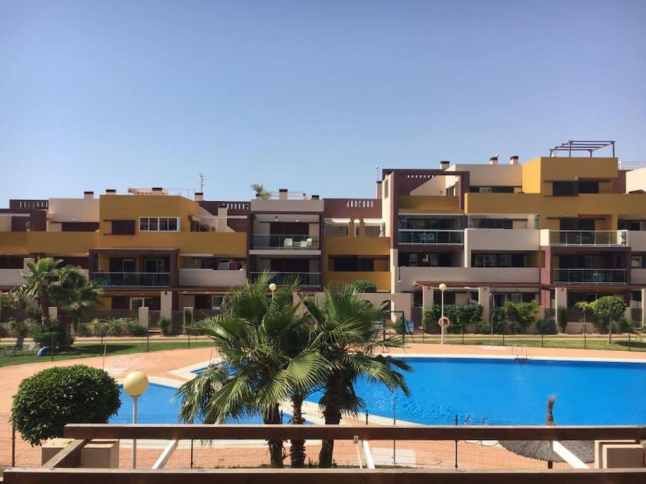 Pool view from terras