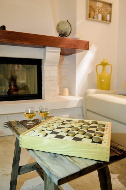 Annuncio Airbnb popolare: Verdeacqua Suite - Trullo with Indoor Pool a Locorotondo