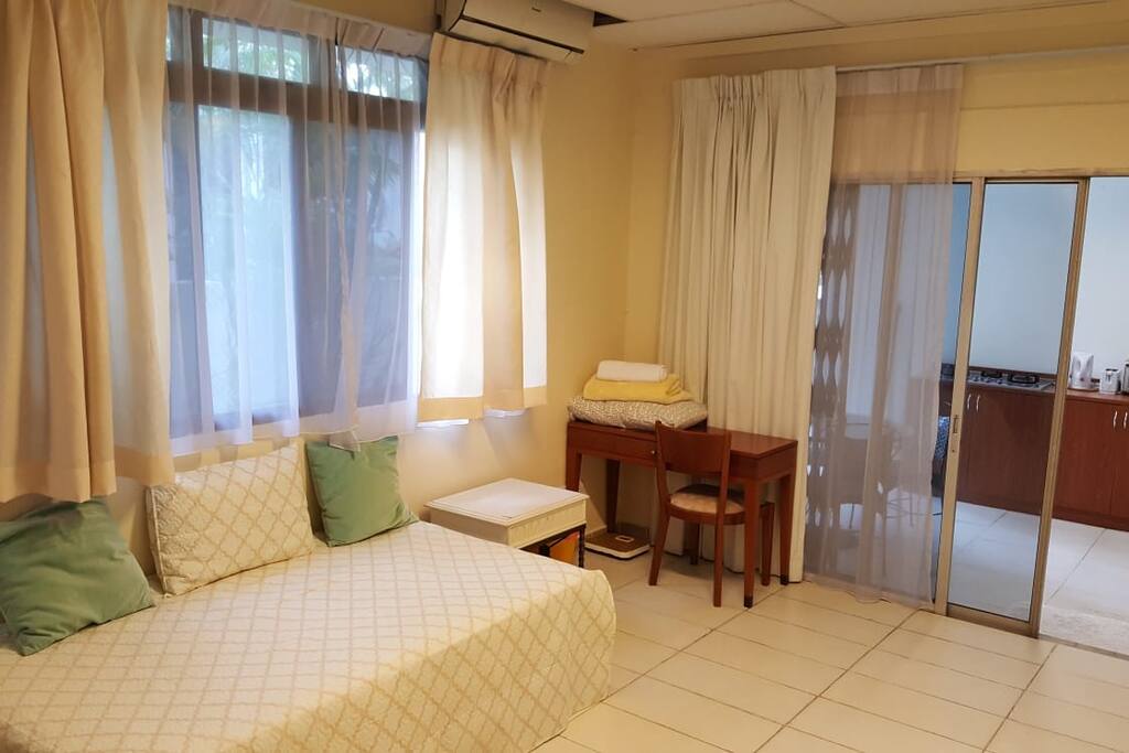 MAIN LIVING ROOM