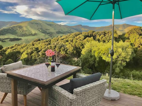 Private oasis with stunning views to native bush
