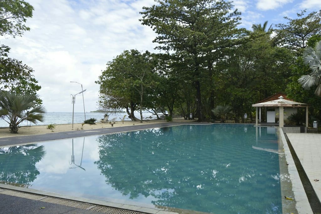 Fasilitas Kolam Renang