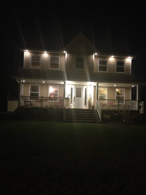 Home is in a quiet neighbourhood. 10 minutes to downtown, 5 minutes to the highway.