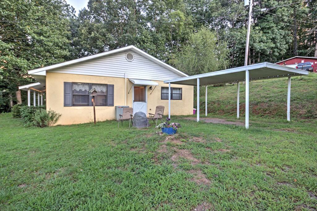 Enjoy a quiet location, covered parking and all the creature comforts!