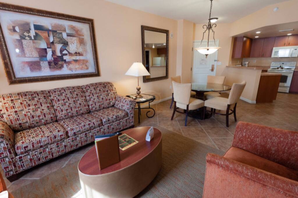 Living Room/Dining Area