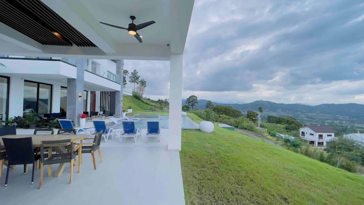 Villa Cándida Rosa Luxury Property  At Jarabacoa - Jarabacoa