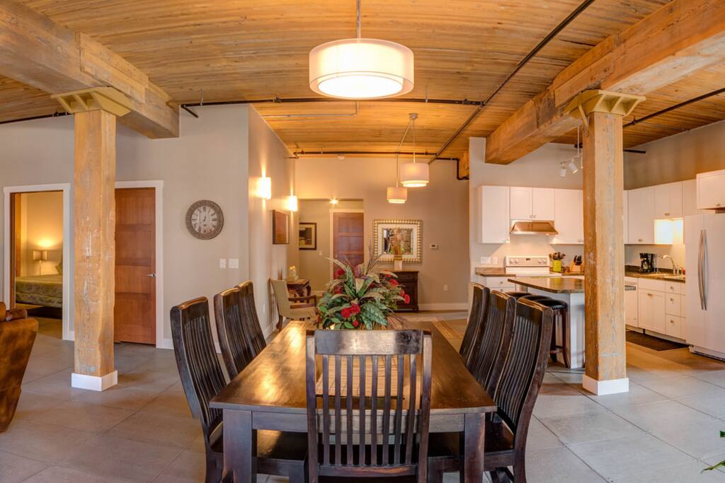 Central Dining table for eight