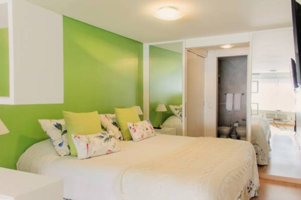 Zona de dormitorio - Configurado con cama matrimonial