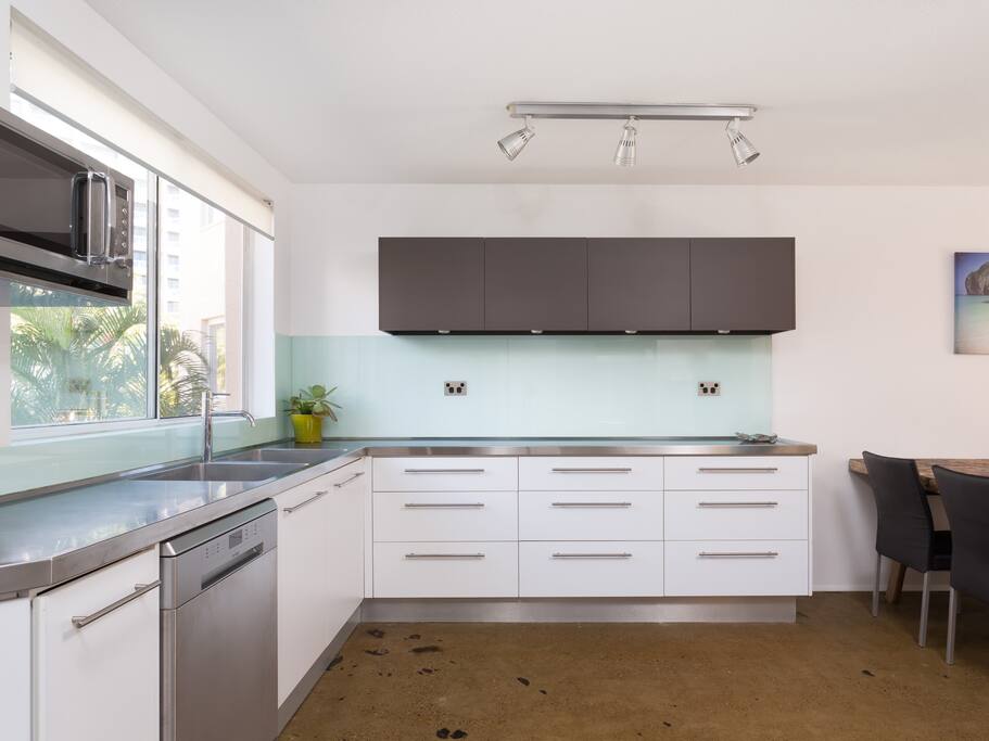 Huge designer kitchen so you can prepare a feast for your family and friends - self contained kitchen