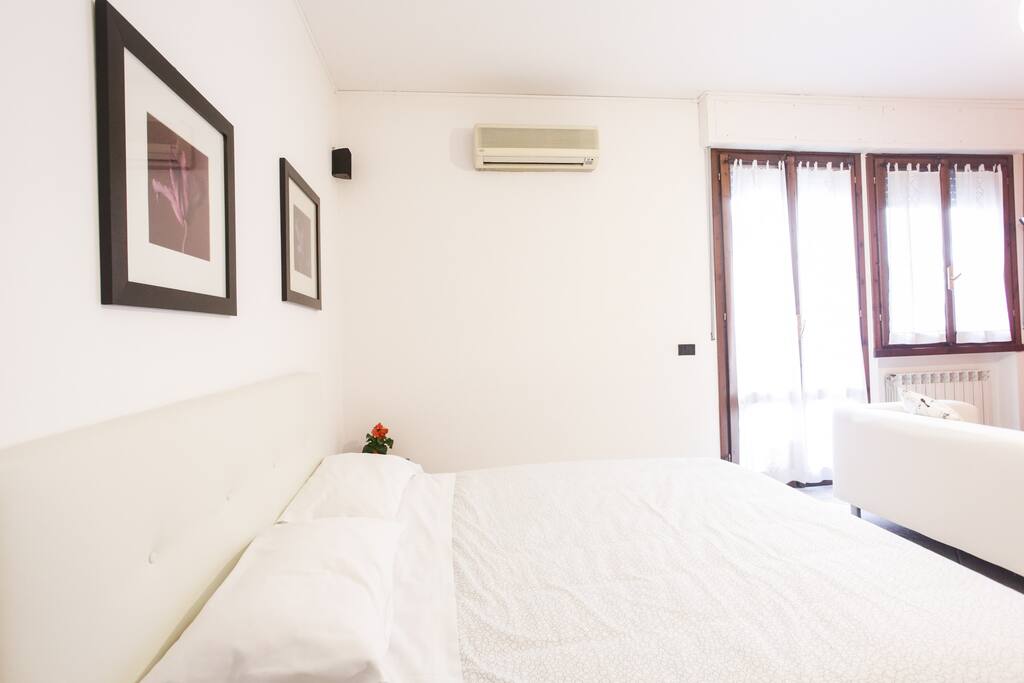 Fabulous bedroom few steps from historic center - Bedroom