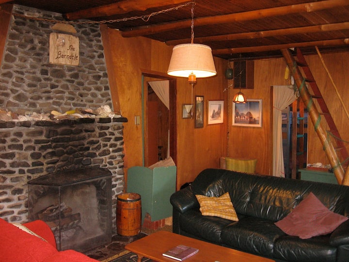 Charming 1924 Beach Cottage 1 Block From Beach - Cannon Beach, OR
