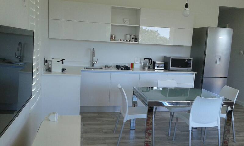 CAMPS BAY APARTMENT gallery image 5