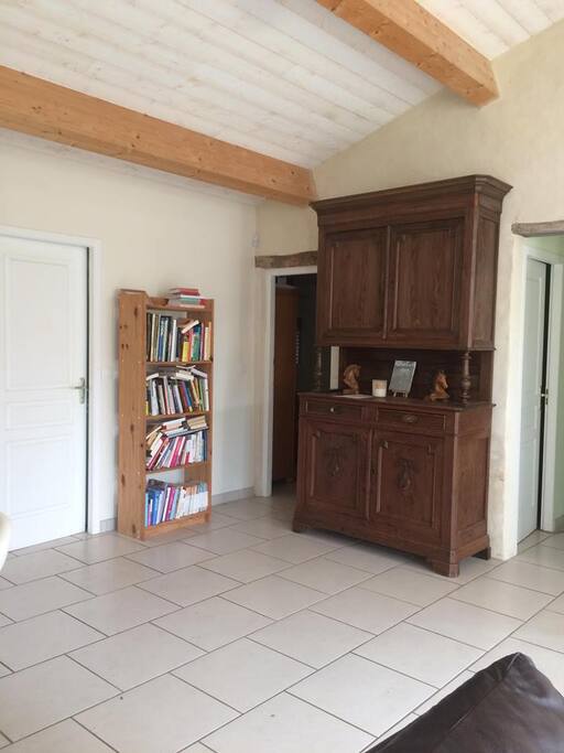 Salon, entré selerie et chambre 2