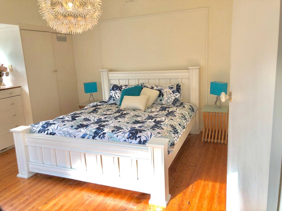 Bedroom 1- King bed
