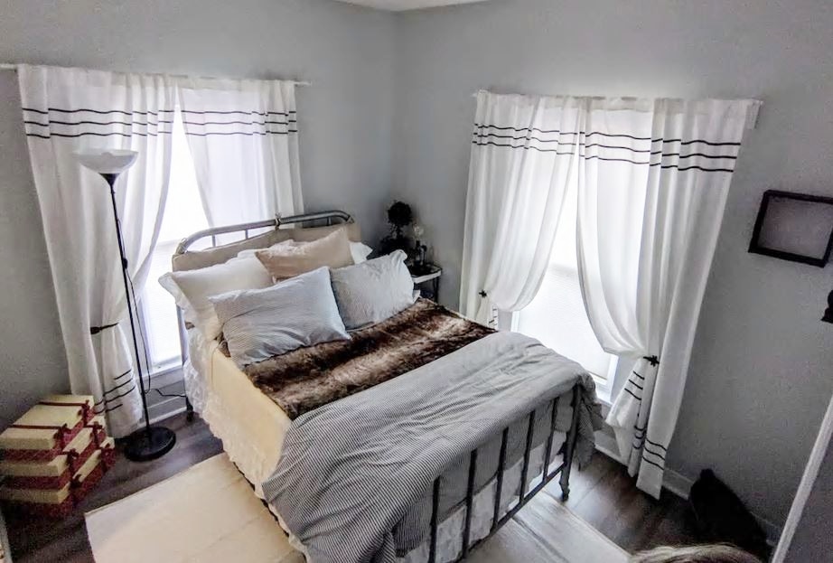 Chambre n° 2 : beaucoup d'oreillers et de draps luxueux en font une escapade géniale