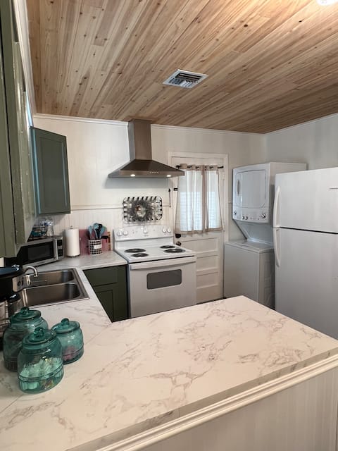 Pet friendly house with covered parking!