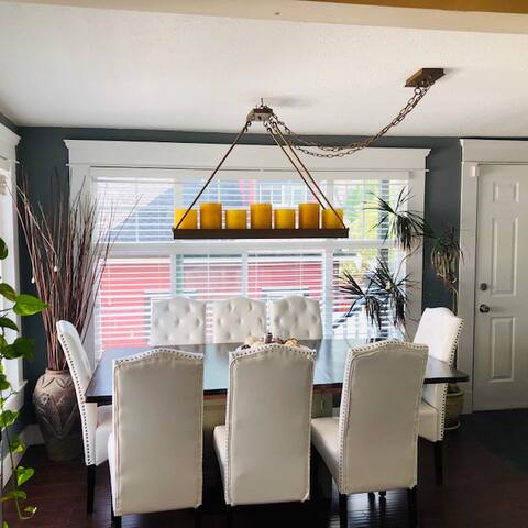 VGH Vancouver 3 bdrm w Hot Tub 5 mins to Downtown gallery image 5