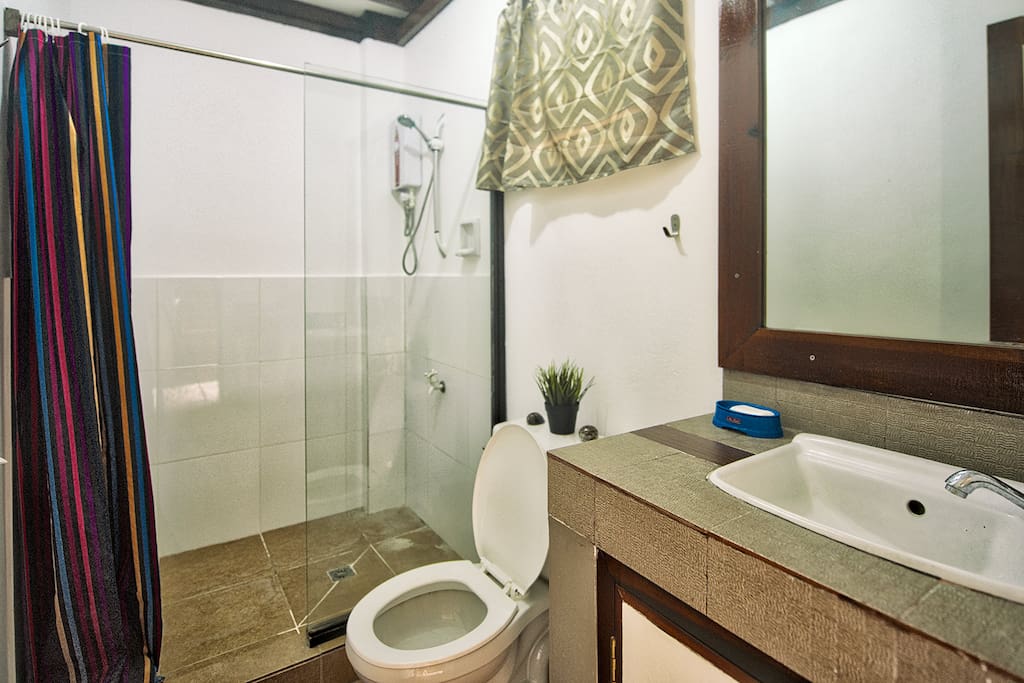 Modern Bathroom with Hot Water Shower