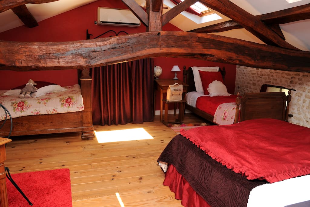 Chambre Cerise - Cherry Room