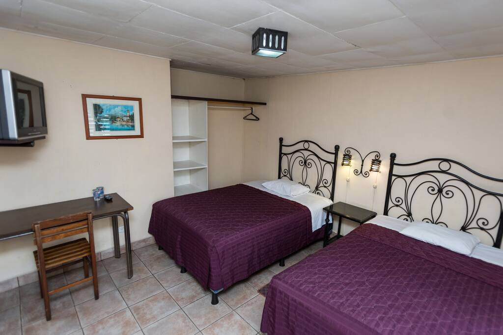 Habitación dos camas.