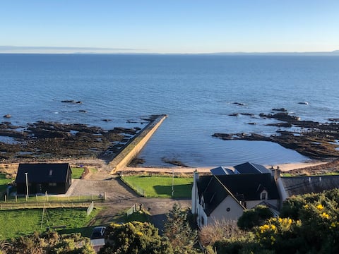 Cabin by the Pier - a unique seaside location