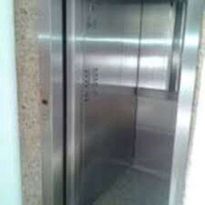 Predio com elevador