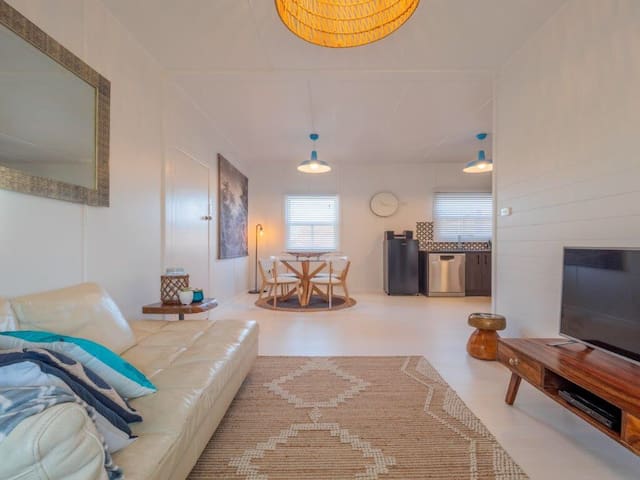 Cute Cottage Flynns Beach -Ideal 4 self isolation