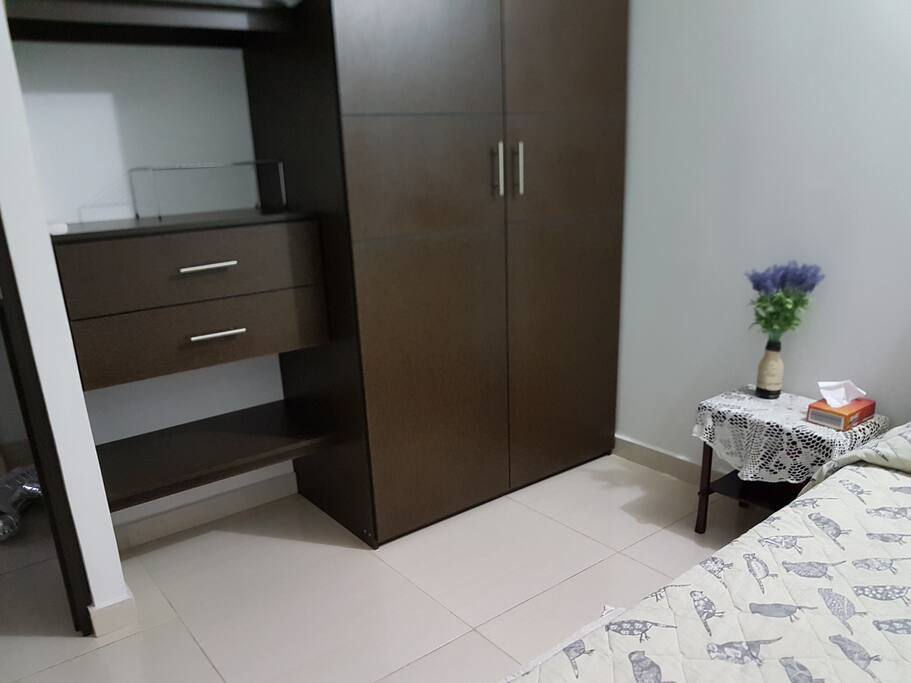 Armario habitaciòn 2