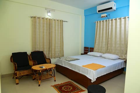 Beautiful homestay near backwater.!