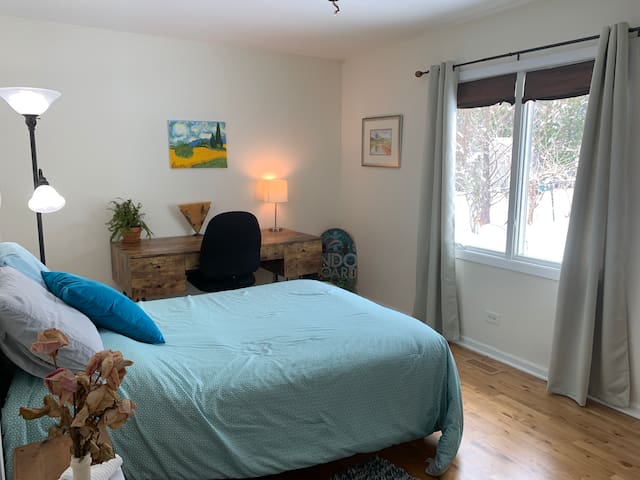Warm Cozy Room for Traveling Executive
