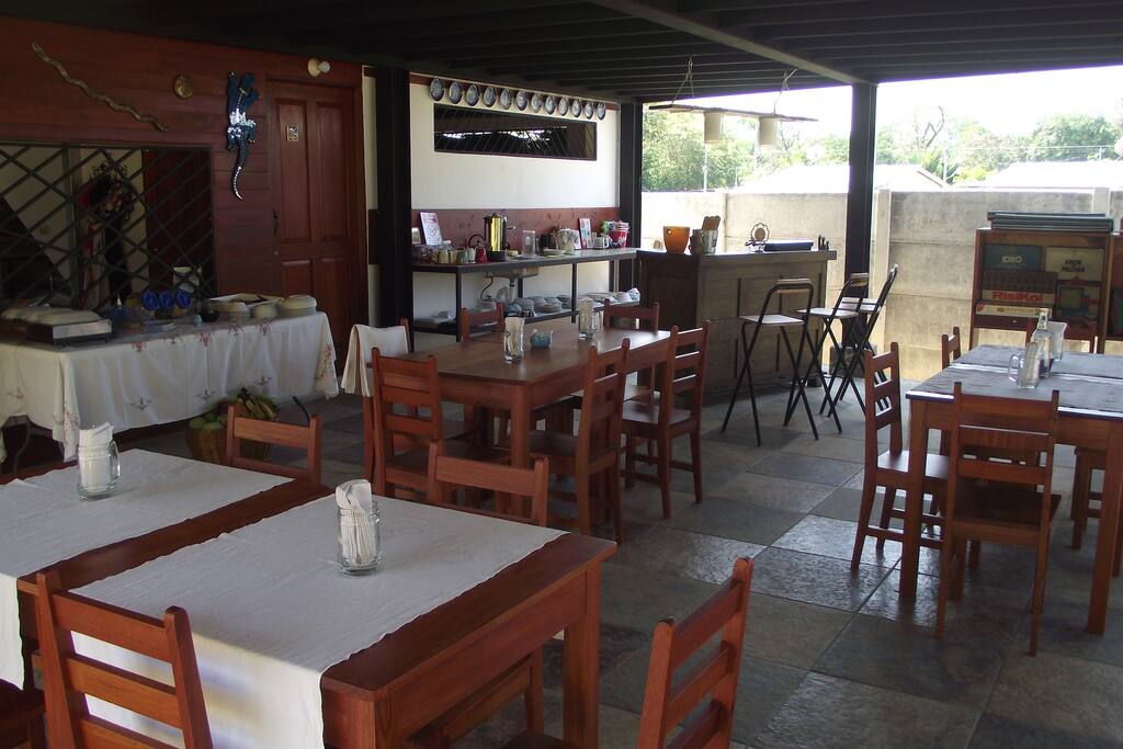 Lounge bar