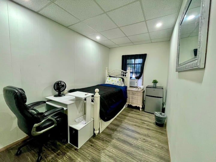 (2) Small Private Bedroom in Westbury Houses for Rent in Westbury