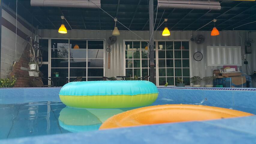 CONTAINER ROOM (POOL VIEW 2)