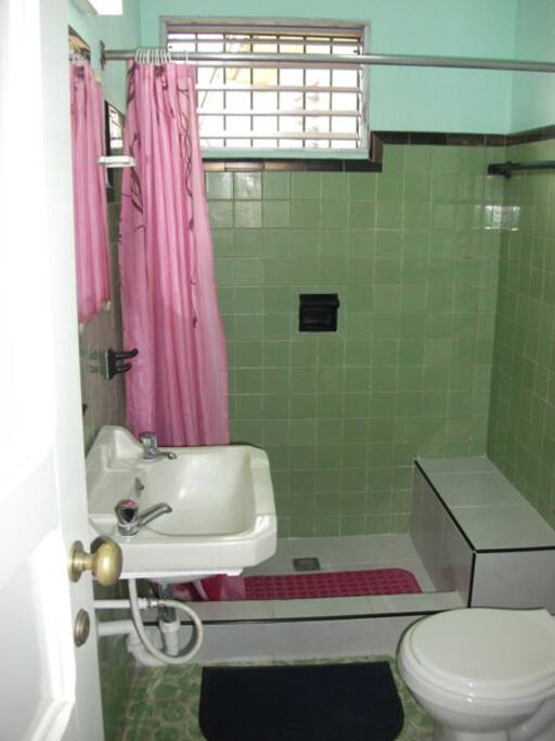 Amplio baño