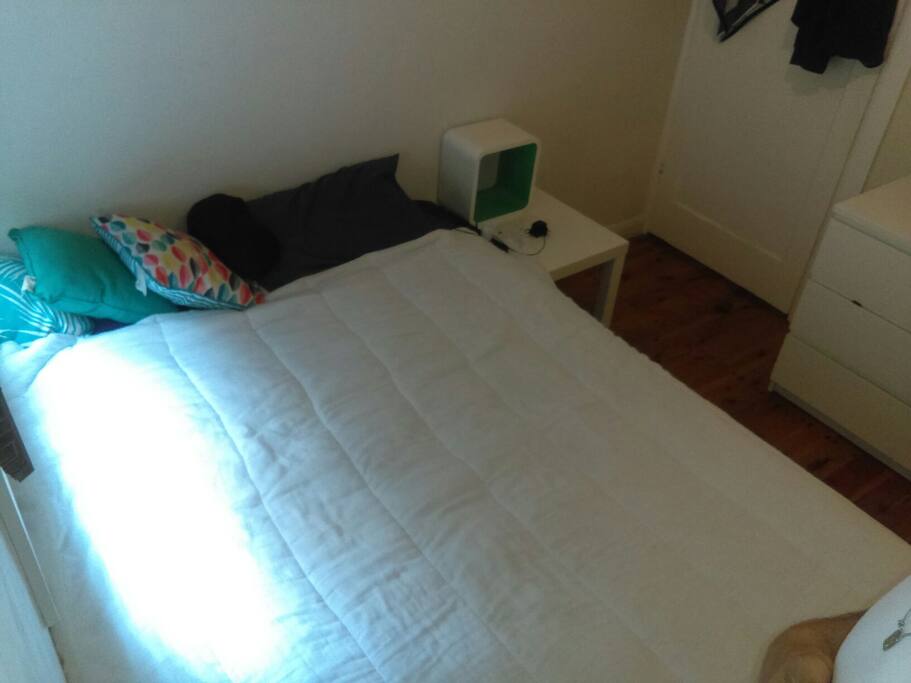 Bedroom - Queen size bed