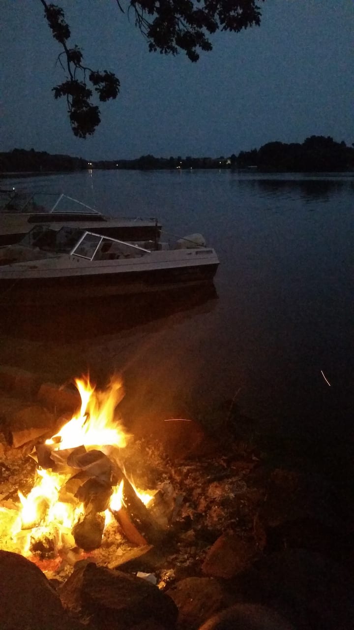 4 Seasons of Fun on Beaver Dam Lake Cabins for Rent in Cumberland