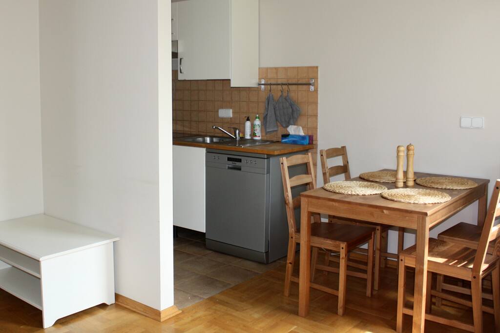 Kitchen / dining room