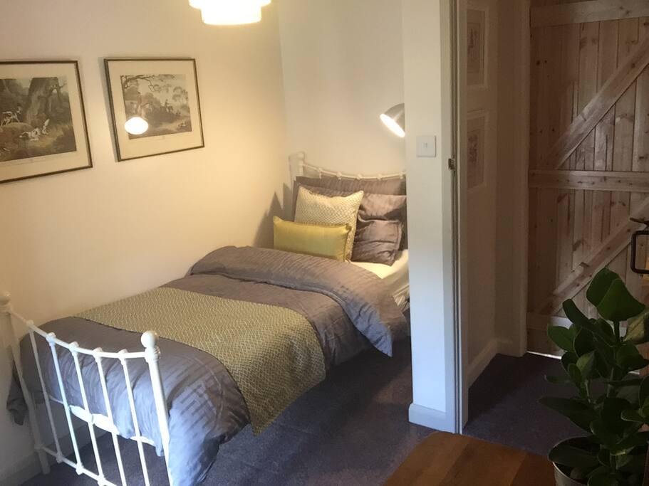 Single bedroom